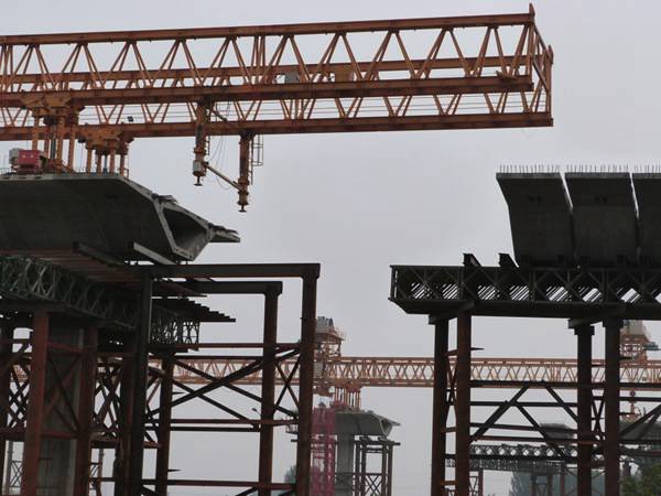 節(jié)段拼架橋機(jī)工程 節(jié)段拼架橋機(jī)工程